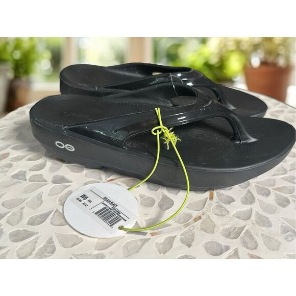 NWT OOFOS Oolala Recovery Slip On Flip Flops Women's Sandals Size 6 – Black - Picture 8 of 12